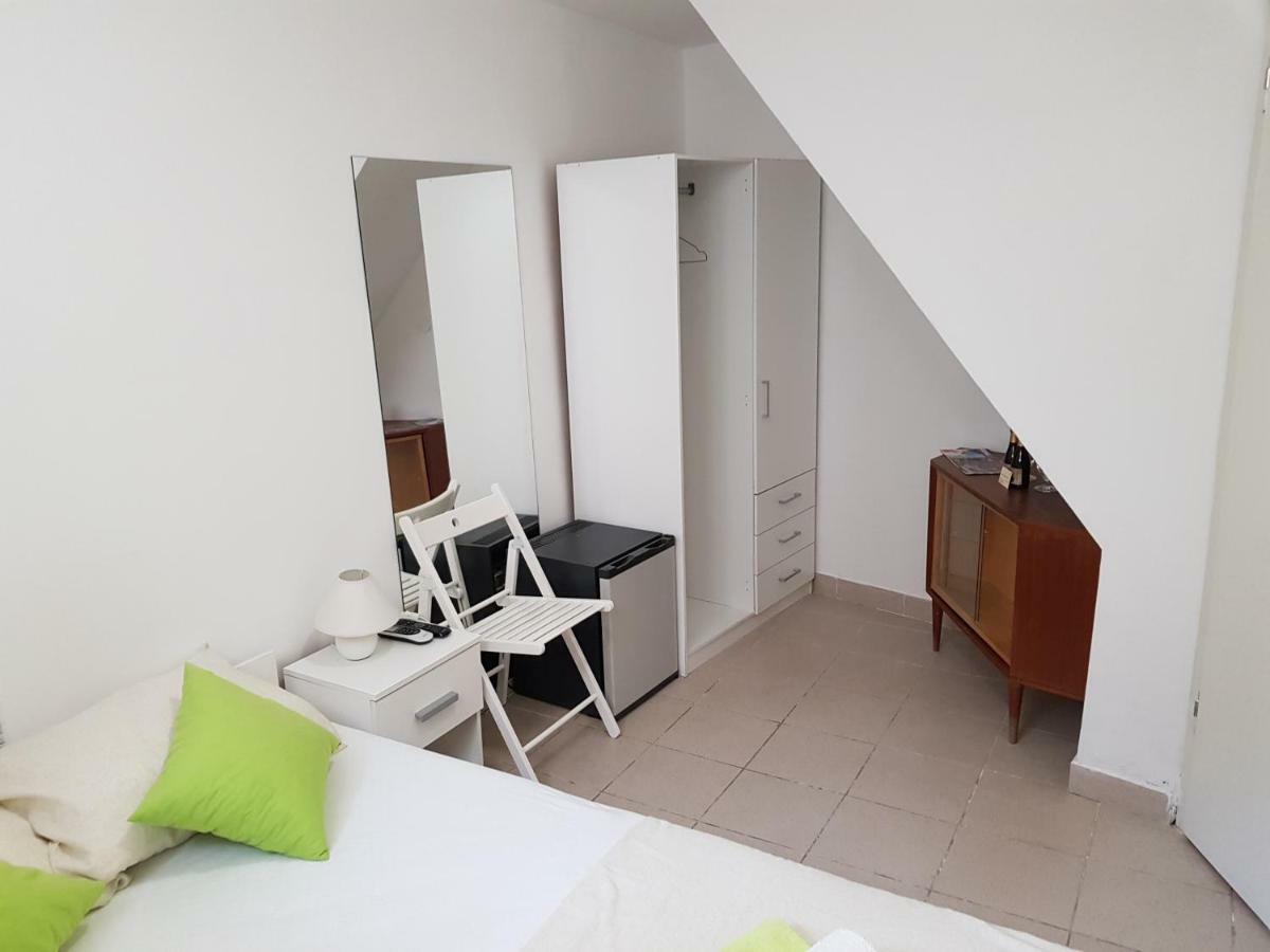 Micro Rooms Sibenik Exterior photo