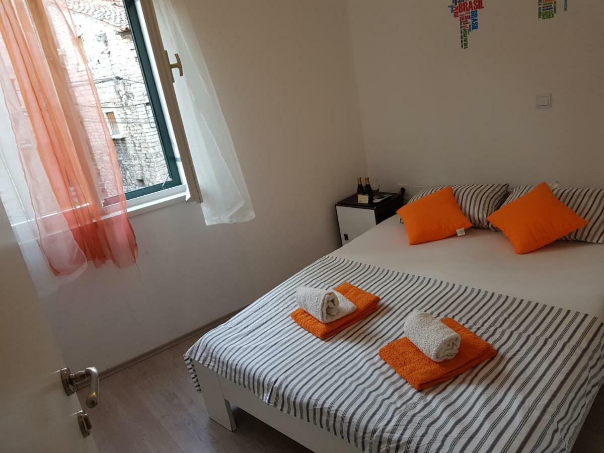 Micro Rooms Sibenik Exterior photo